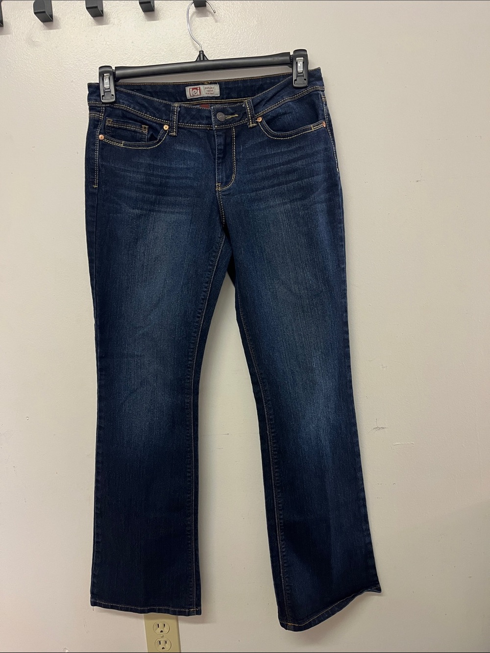 lei Women's Dark Blue Lowrise Slim Bootcut Jeans